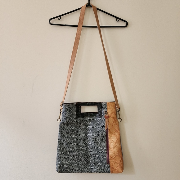 Ebarrito multicolor genuine leather shoulder strap tote handbag - Picture 11 of 12